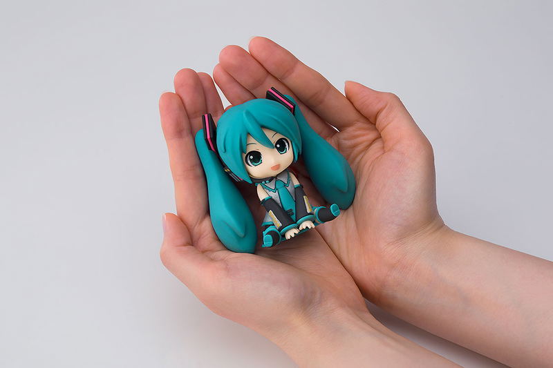 Nendoroid Plus Character Vocal Series 01 Hatsune Miku: Hatsune Miku Rubber Mascot image 3