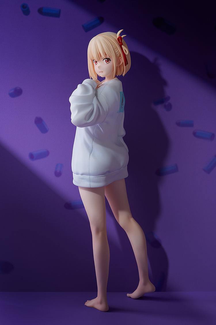 Lycoris Recoil 1/7 Scale Pre-Painted Figure: Nishikigi Chisato Oversized Sweatshirt Ver. image 8