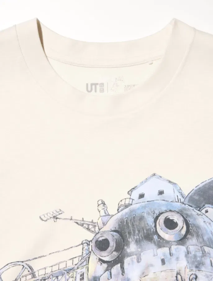 UT Ghibli Studio Howl's Moving Castle Graphic T-Shirt (Off White | Size S)