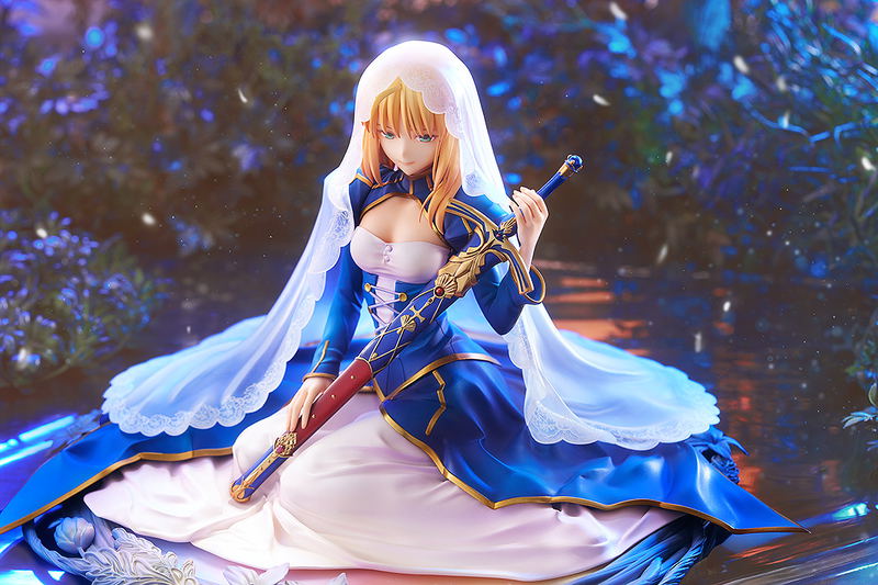 Fate/Stay Night 1/7 Scale Pre-Painted Figure: Saber -Garden of Avalon- image 13