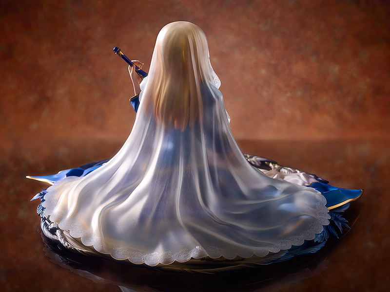 Fate/Stay Night 1/7 Scale Pre-Painted Figure: Saber -Garden of Avalon- image 4