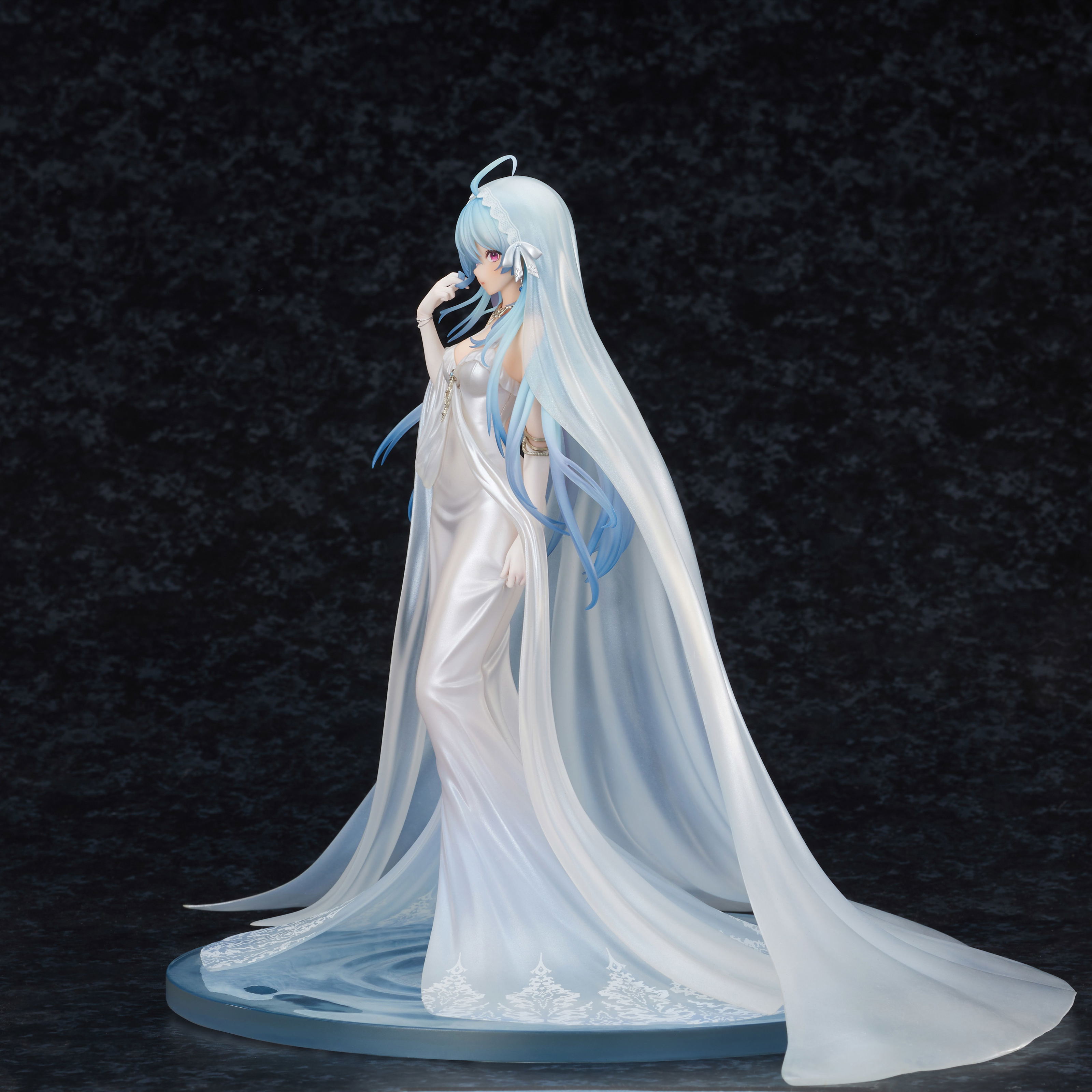 Azur Lane 1/7 Scale Pre-Painted Figure: Helena Miracle in White Ver.