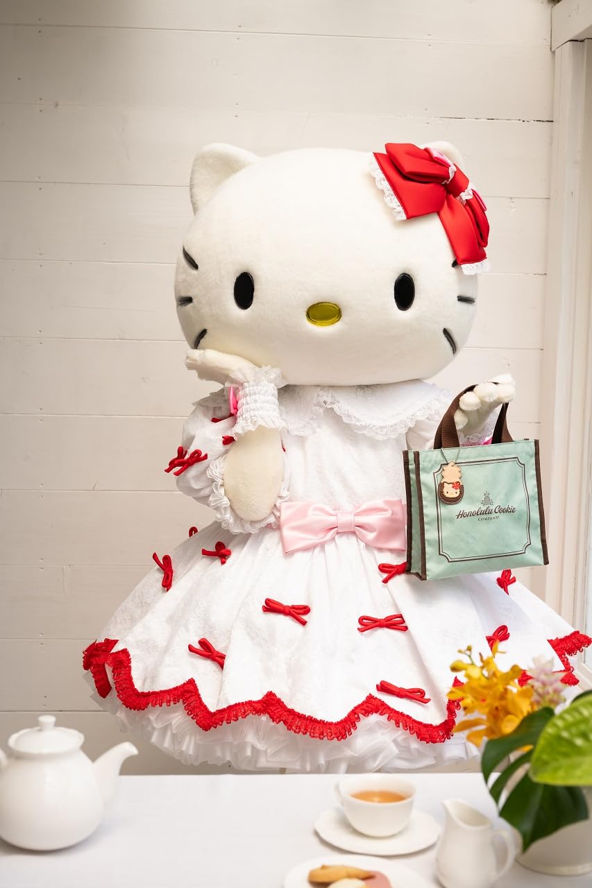 Honolulu Cookie Company x Hello Kitty Bag And Charm Book
