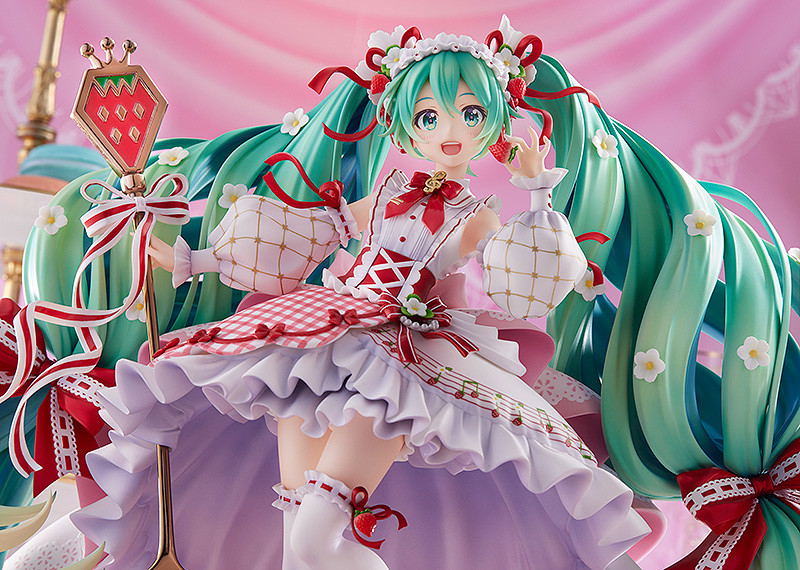 Character Vocal Series 01 Hatsune Miku 1/7 Scale Pre-Painted