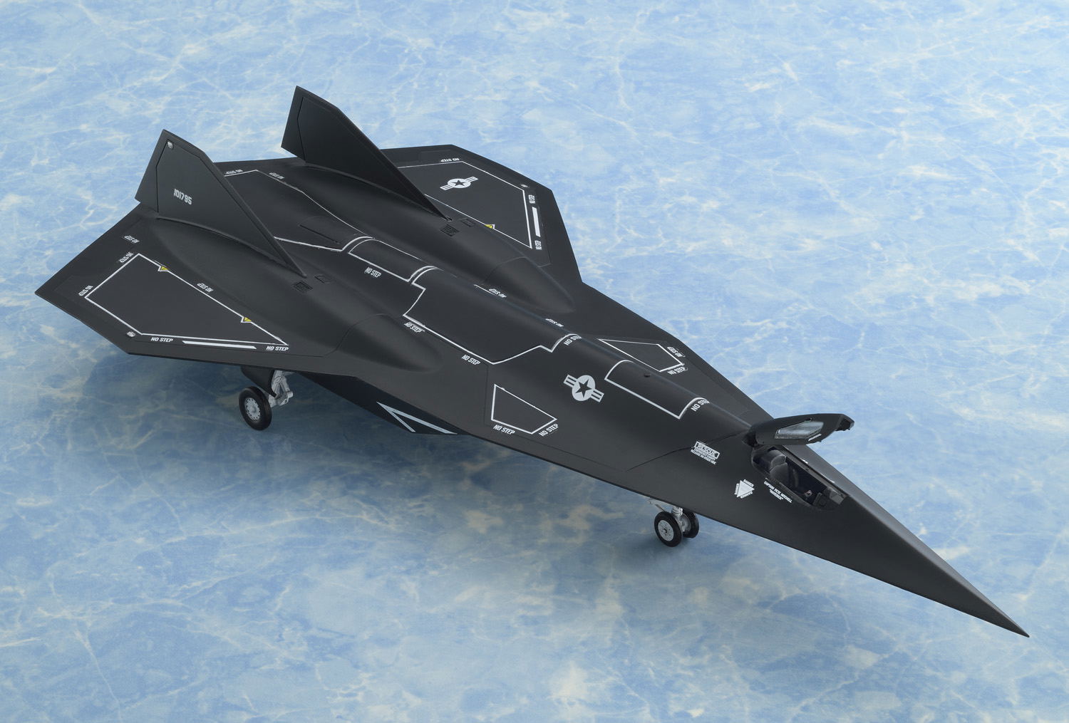 Top Gun Maverick 1/72 Scale Plastic Model Kit: Dark Star