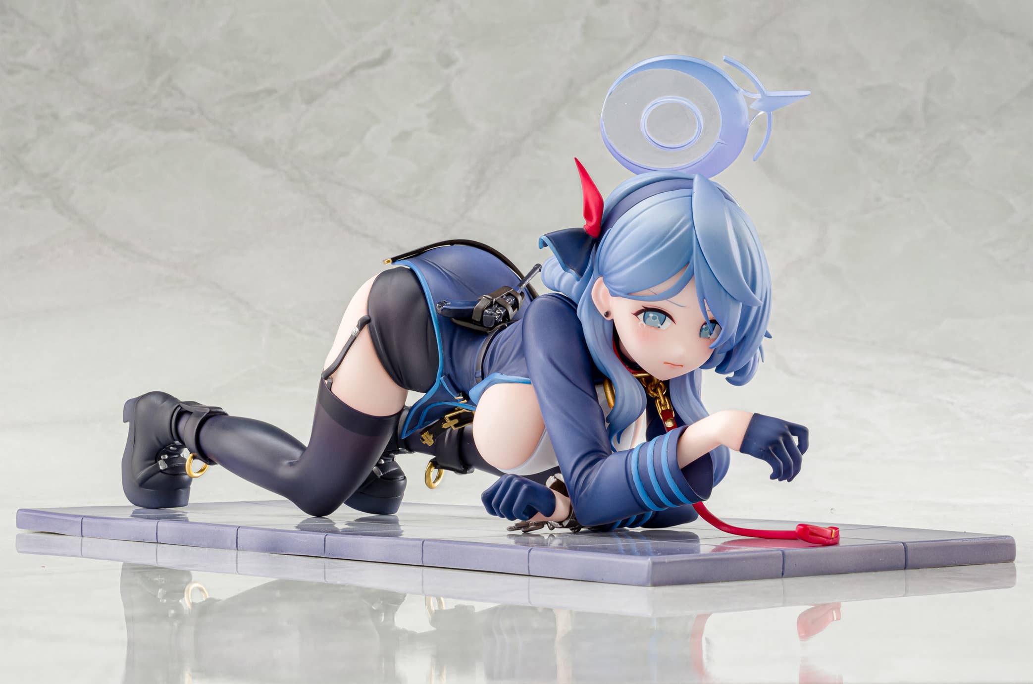 Blue Archive 1/7 Scale Pre-Painted Figure: Ako Memorial Lobby Ver.