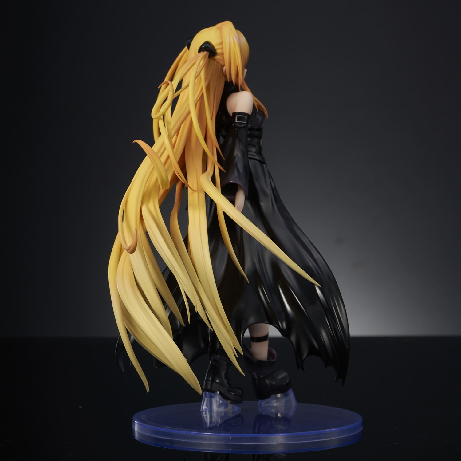 To Love-Ru Darkness 1/6 Scale Pre-Painted Figure: Konjiki no Yami