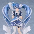 figma No. 669 Character Vocal Series 01 Hatsune Miku: Snow Miku Crystal Snow Ver. thumbnail 2