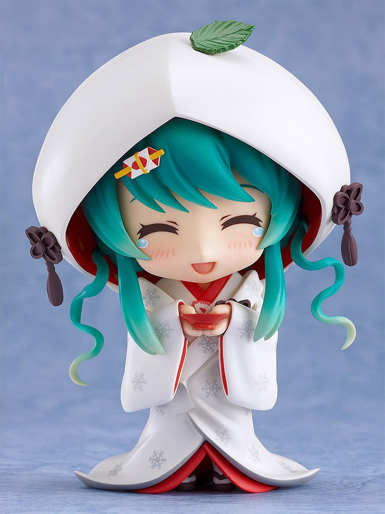 Nendoroid No. 303 Character Vocal Series 01 Hatsune Miku: Snow Miku Strawberry White Kimono Ver. [GSC Online Shop Exclusive Ver.] image 2