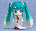 Nendoroid No. 303 Character Vocal Series 01 Hatsune Miku: Snow Miku Strawberry White Kimono Ver. [GSC Online Shop Exclusive Ver.] thumbnail 3