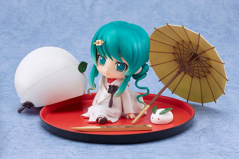 Nendoroid No. 303 Character Vocal Series 01 Hatsune Miku: Snow Miku Strawberry White Kimono Ver. [GSC Online Shop Exclusive Ver.] image 4