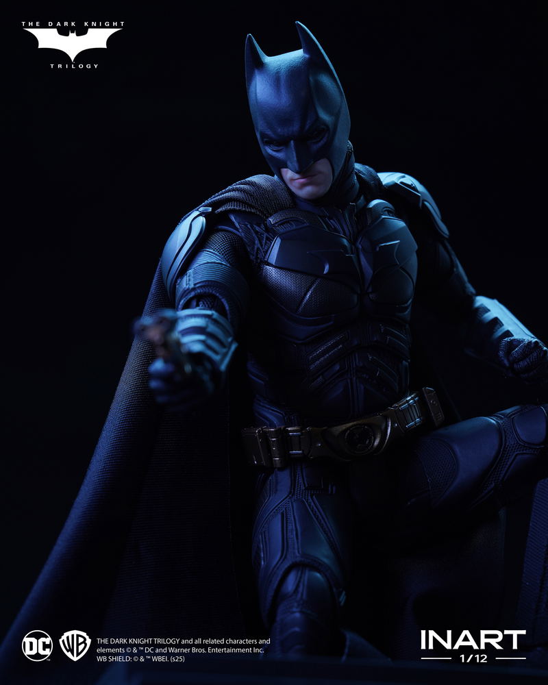 The Dark Knight Rises 1/12 Scale Action Figure: Batman (The Dark Knight Rises) DX Edition (Re-run) image 13