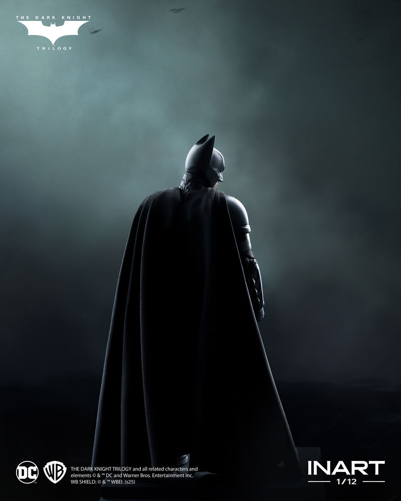 The Dark Knight Rises 1/12 Scale Action Figure: Batman (The Dark Knight Rises) DX Edition (Re-run) image 4