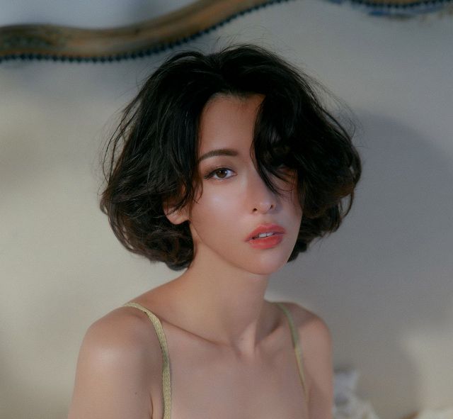 Sena Natsuki Photo Book: Madonna