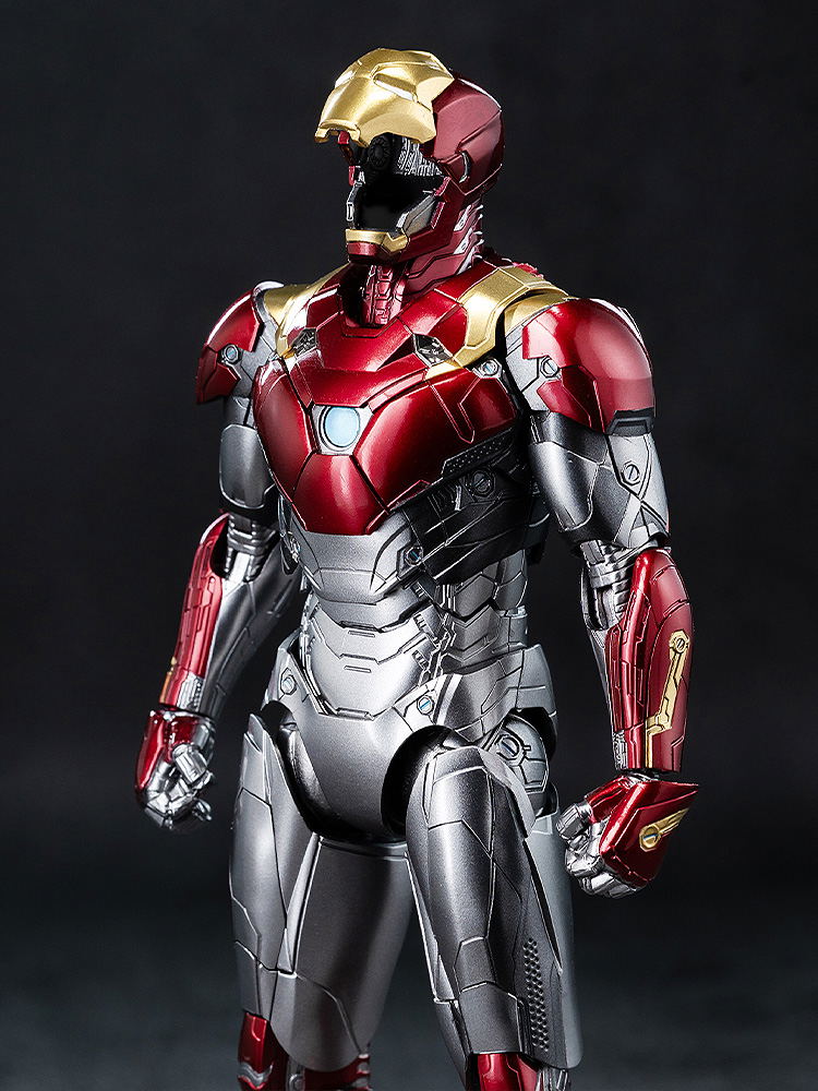 Spider-Man Homecoming 1/12 Scale Pre-Painted Action Figure: DLX Iron Man Mark 47 image 5