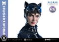 Real Elite Masterline Batman Hush 1/3 Scale Statue: Catwoman DX Edition thumbnail 15