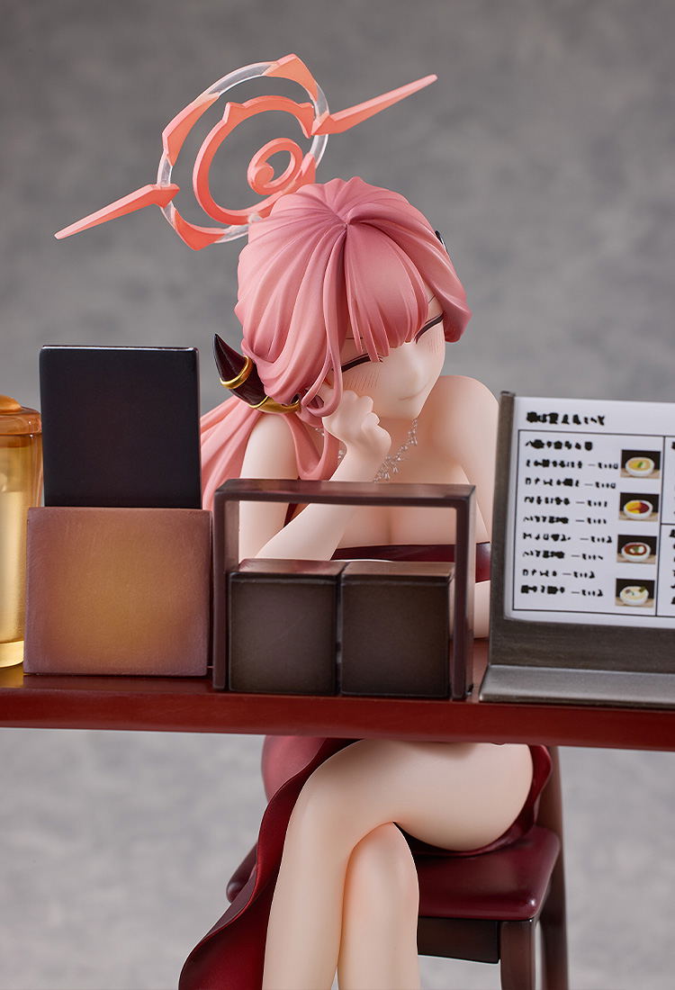 Blue Archive 1/7 Scale Pre-Painted Figure: Aru (Dress) Memorial Lobby Ver. image 7