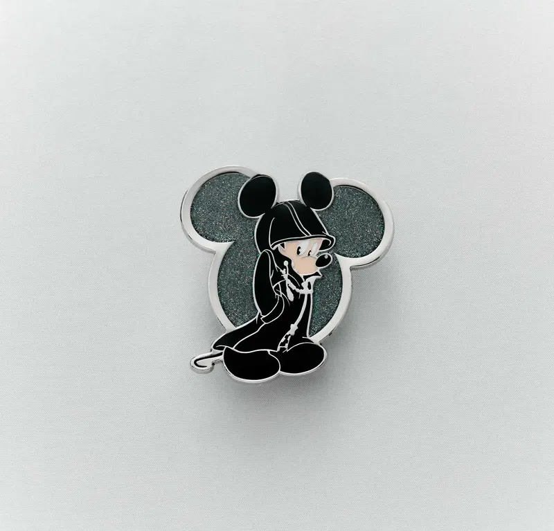 Kingdom Hearts Pins King Mickey (Re-run) image 1