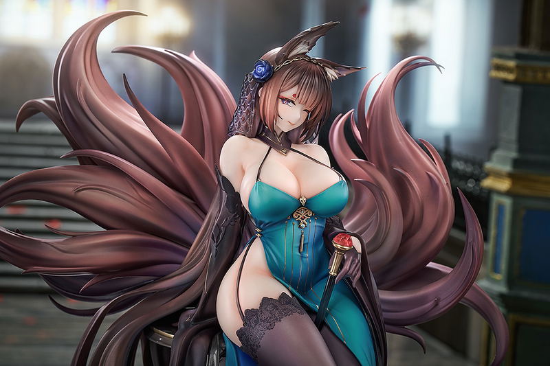 Azur Lane 1/7 Scale Pre-Painted Figure: Amagi Throne of Fallen Petals Ver. image 10