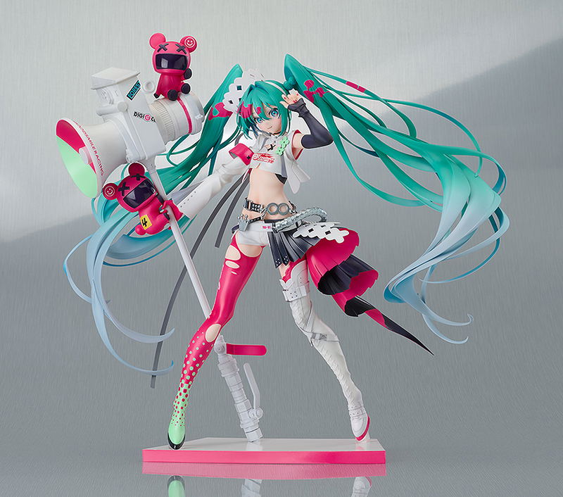 Hatsune Miku GT Project 1/7 Scale Pre-Painted Figure: Racing Miku 2025 Ver. image 3