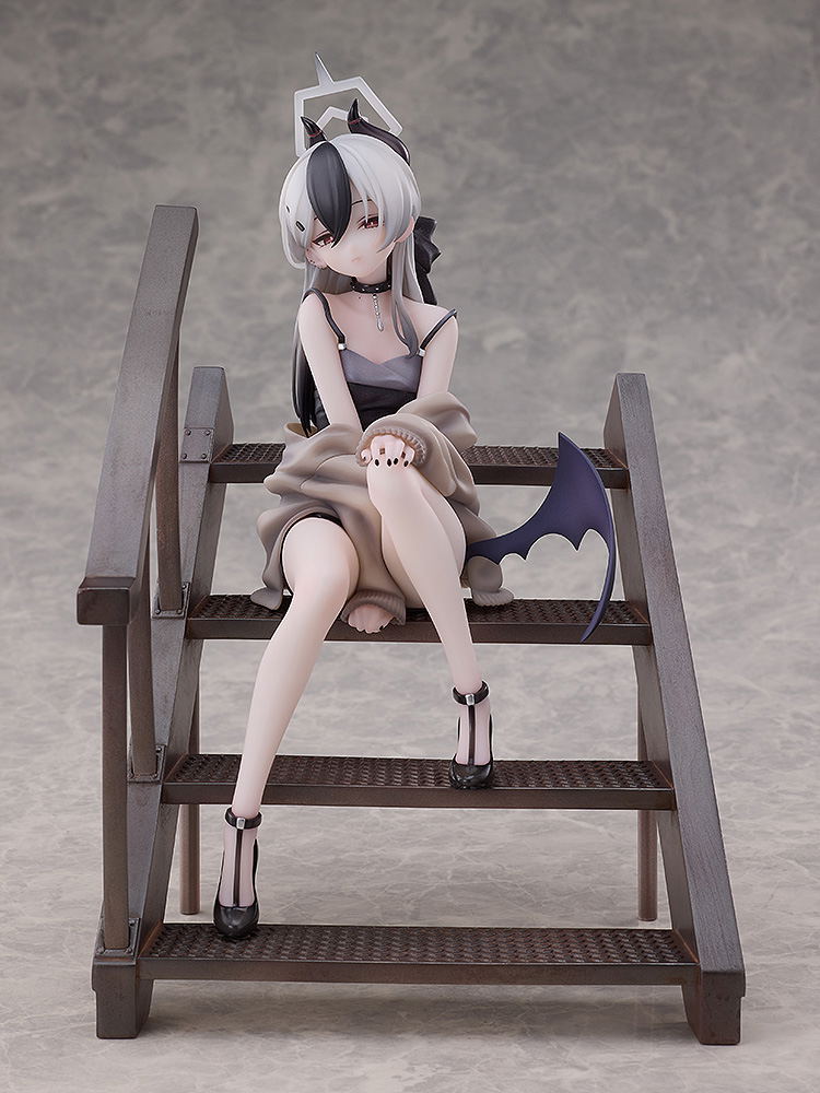Blue Archive 1/7 Scale Pre-Painted Figure: Kayoko (Dress) Memorial Lobby Ver. image 2
