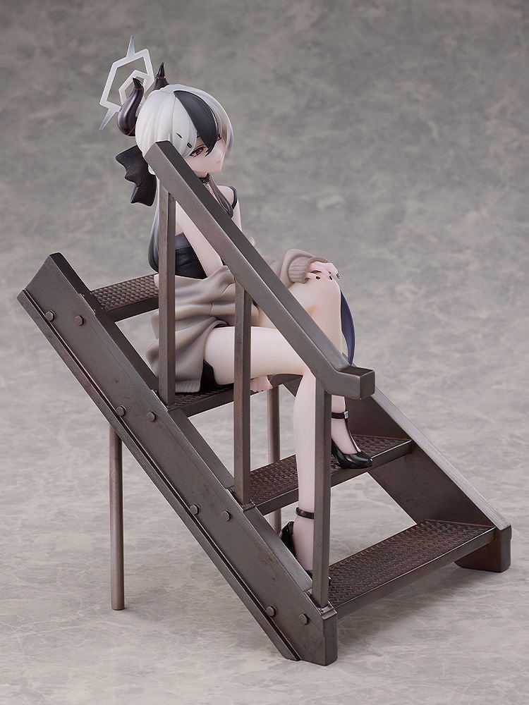 Blue Archive 1/7 Scale Pre-Painted Figure: Kayoko (Dress) Memorial Lobby Ver. image 5