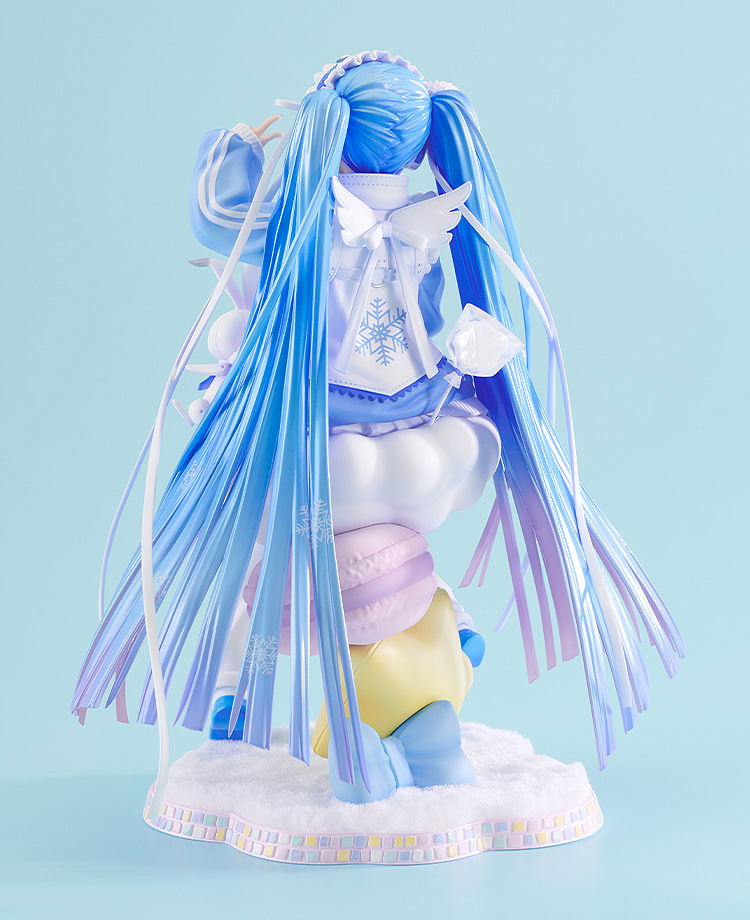 Character Vocal Series 01 Hatsune Miku 1/7 Scale Pre-Painted Figure: Snow Miku Yukiiro Pop Ver. image 4