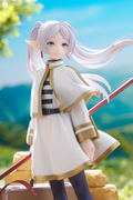 Frieren Beyond Journey's End 1/7 Scale Pre-Painted Figure: Frieren Magic of the Eventide Glow (Re-run) thumbnail 10