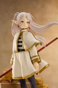 Frieren Beyond Journey's End 1/7 Scale Pre-Painted Figure: Frieren Magic of the Eventide Glow (Re-run) thumbnail 6