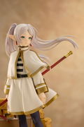 Frieren Beyond Journey's End 1/7 Scale Pre-Painted Figure: Frieren Magic of the Eventide Glow (Re-run) thumbnail 9