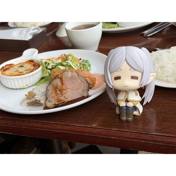 Look Up Series Frieren: Beyond Journey's End Frieren Bleary Eyes Ver. image 10