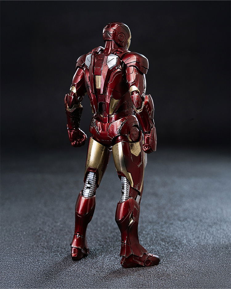 Marvel Studios The Infinity Saga 1/12 Scale Pre-Painted Action Figure: DLX Iron Man Mark 7 (Battle Damaged) image 4