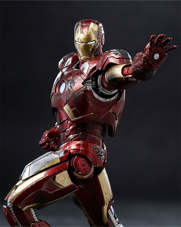 Marvel Studios The Infinity Saga 1/12 Scale Pre-Painted Action Figure: DLX Iron Man Mark 7 (Battle Damaged) image 5