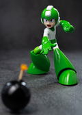 Mega Man Non-scale Pre-Painted Action Figure: MDLX Mega Man (Hyper Bomb) thumbnail 5