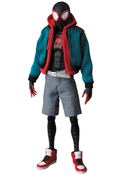 MAFEX No.236 Spider-Man Into the Spider-Verse: Spider-Man (Miles Morales) Renewal Ver. thumbnail 4