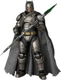 Mafex Batman v Superman Dawn of Justice: Armored Batman Ver. 1.5 thumbnail 1