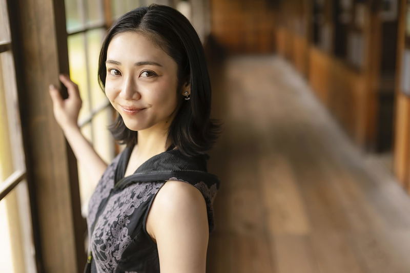 Kasumi Yamaya Photobook: Enkyori, Genzai Koko. image 4