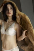 Kasumi Yamaya Photobook: Enkyori, Genzai Koko. thumbnail 6