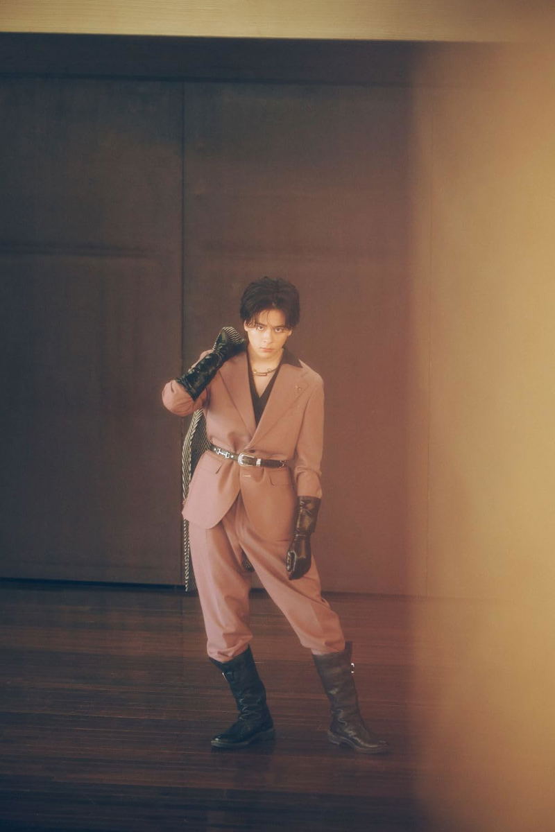 Shion Otomo First Photo Book image 2