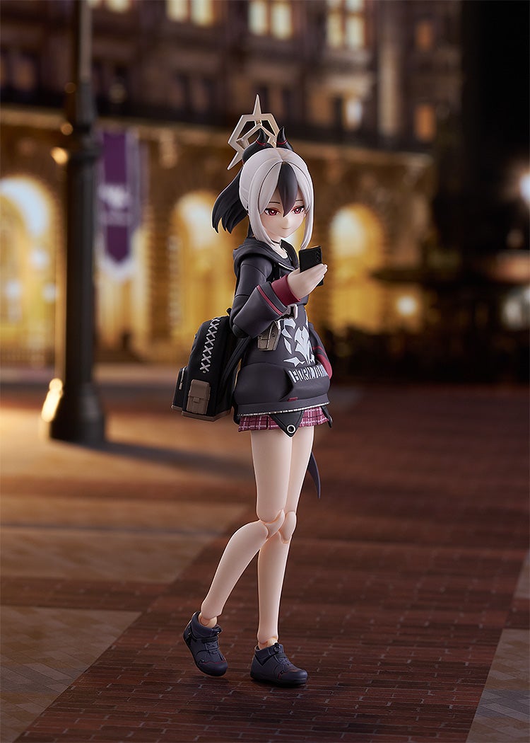figma No. 688 Blue Archive: Onikata Kayoko [GSC Online Shop Exclusive Ver.] image 13
