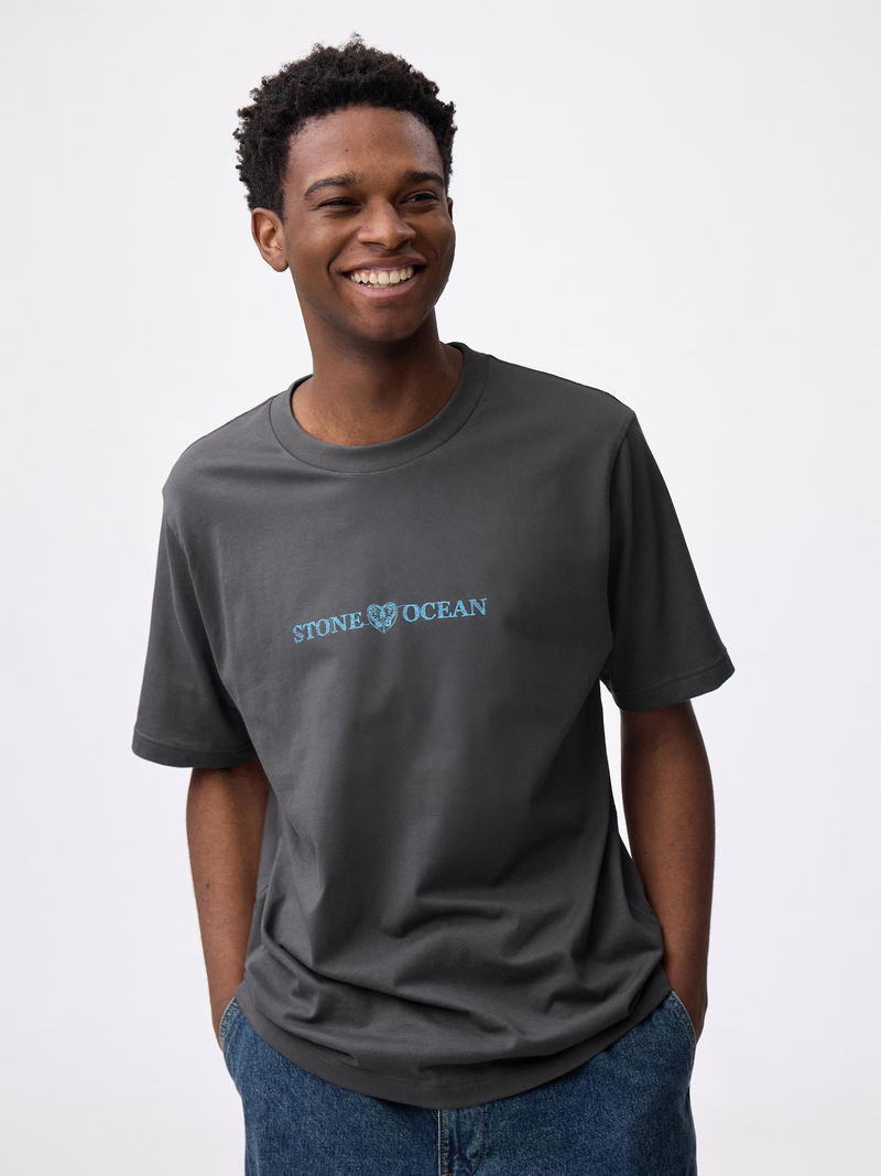 GU JoJo's Bizarre Adventure - Stone Ocean T-shirt (Dark Gray | Size S) image 9