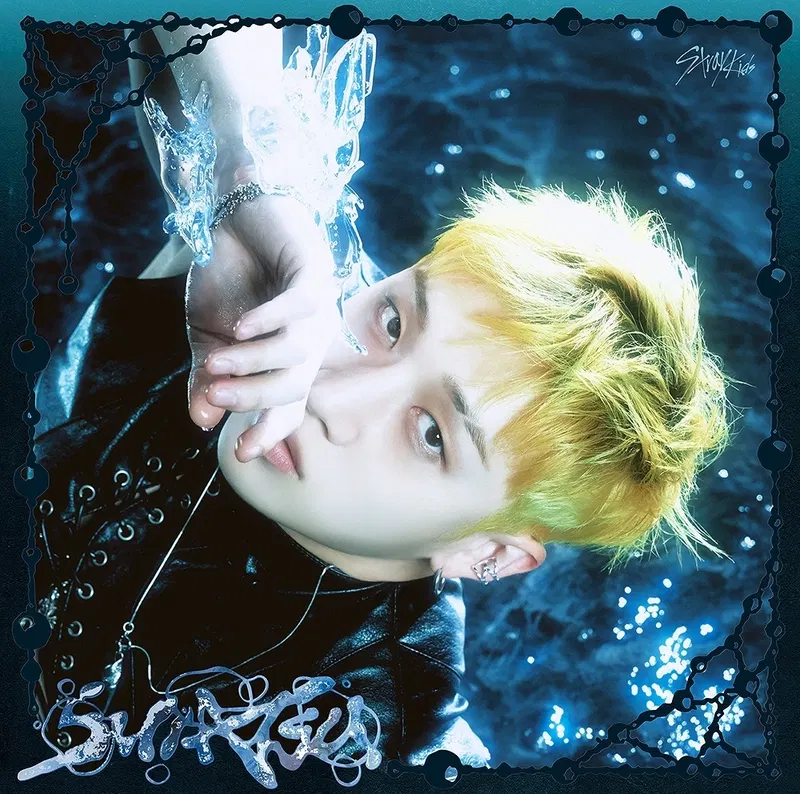 Suiatsu [Limited Member Solo Jacket Edition Bang Chan Ver.] image 1