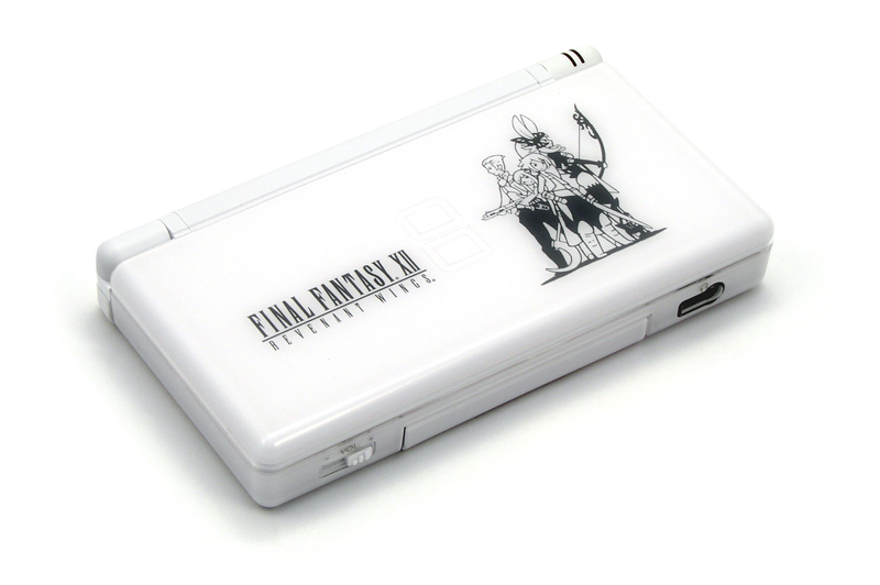 Nintendo DS Lite (Final Fantasy XII: Revenant Wings ~Sky Pirate Edition~) - 110V image 3