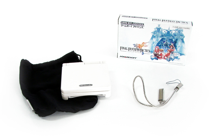 Game Boy Advance SP - Final Fantasy Tactics Pearl White Limited Edition (110V) image 2