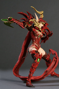 World of Warcraft Series 1: Blood Elf Rogue - Valeera Sanguinar Collector Figure thumbnail 3