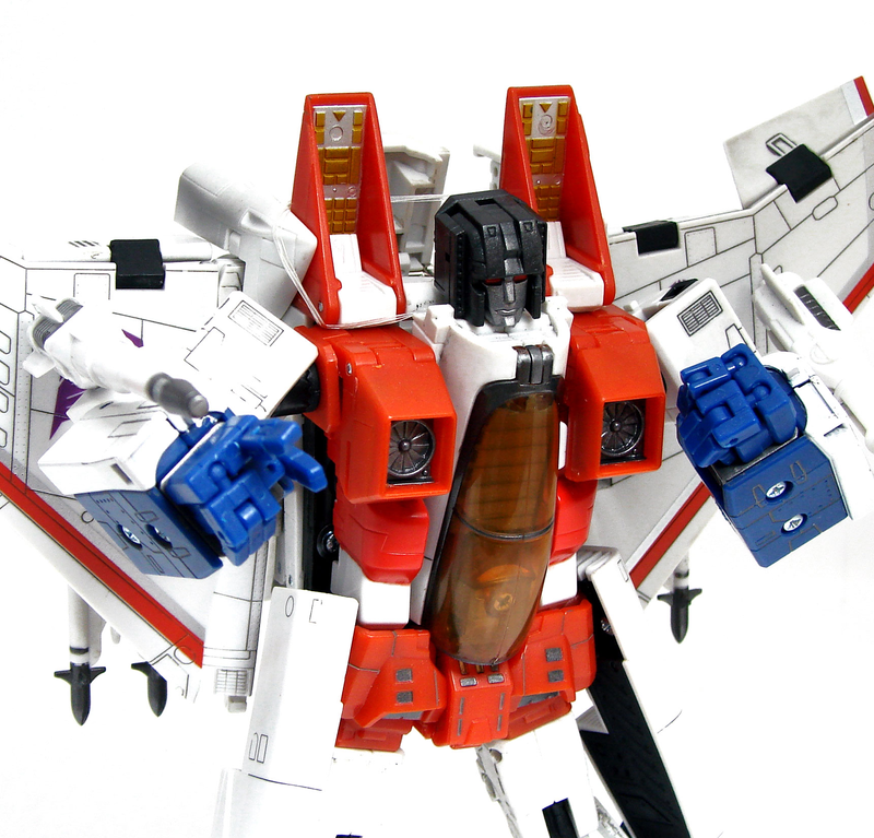 Masterpiece Transformers Pre-Painted Action Figure: Starscream (US Edition) image 3