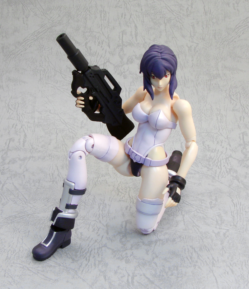 Ghost in the shell S.A.C. 1/7 Scale Pre-Painted PVC Action Figure: Motoko Kusanagi image 4
