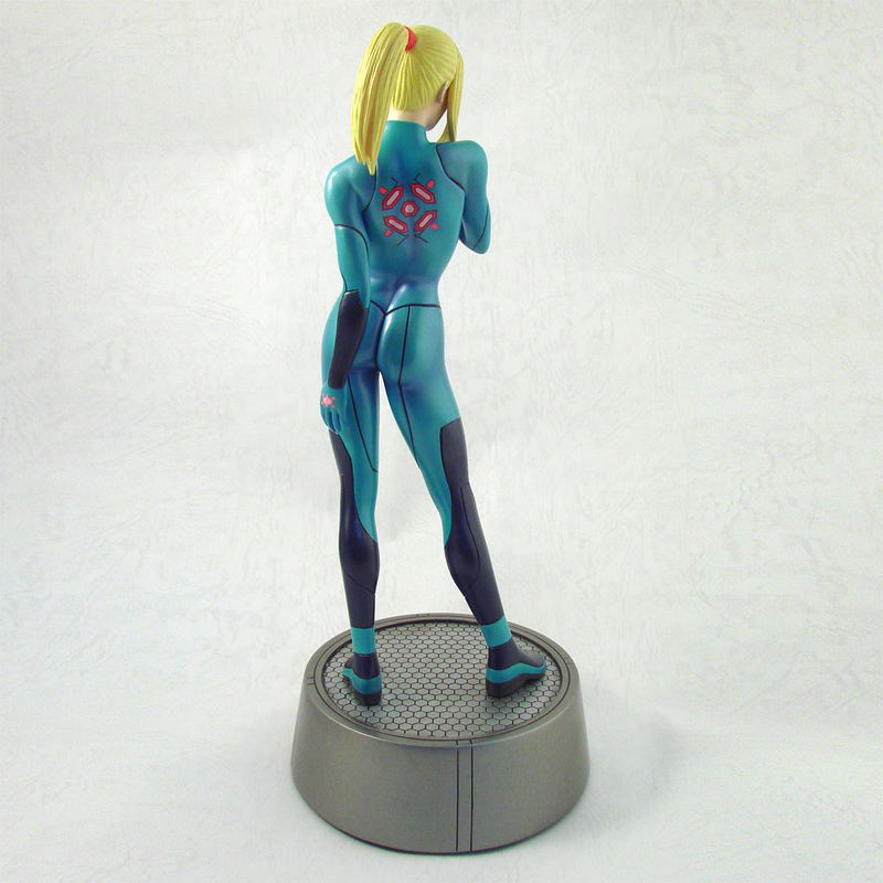 Metroid Prime - Zero Suit Samus Statue image 3