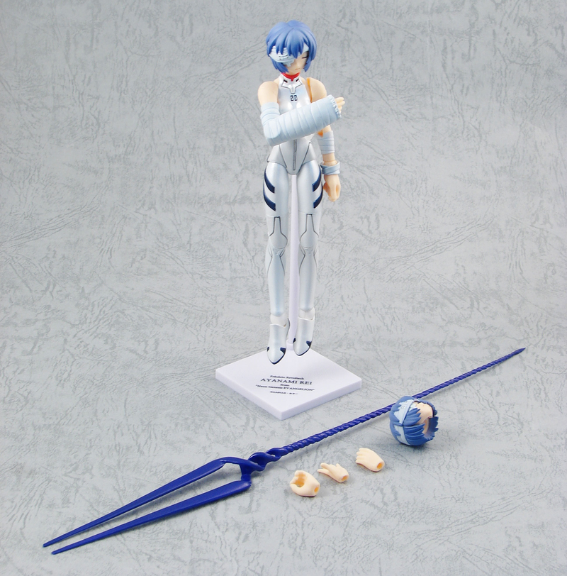 Fraulein Revoltech Series No. 008 - Neon Genesis Evangelion 1/10 Scale Pre-Painted PVC Figure: Ayanami Rei (Bandage Version) image 5