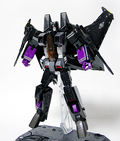 Masterpiece Transformers Non Scale Pre-Painted Action Figure: MP6 Sky Warp (Re-run) thumbnail 2